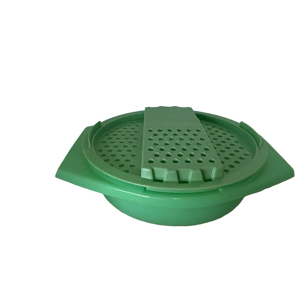 Vintage Tupperware Cheese Grater Lettuce Strainer Bowl Jadeite Green (2 Pc. Set)